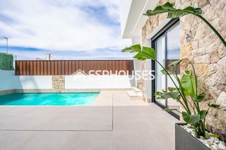 Chalet en Roldán. Villa en roldan