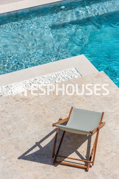 Foto c3e91422-6fe5-40a2-94e5-332045f801b9. Xalet amb piscina a Benijófar