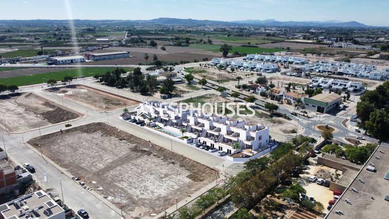 Foto ab56981c-7639-4353-ad1d-94171575f3a3. Planta baixa amb piscina a Dolores