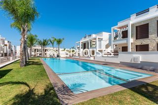 Ground floor in Los Balcones-Los Altos. Apartamento en planta baja, de obra nueva, en los balcones, torr