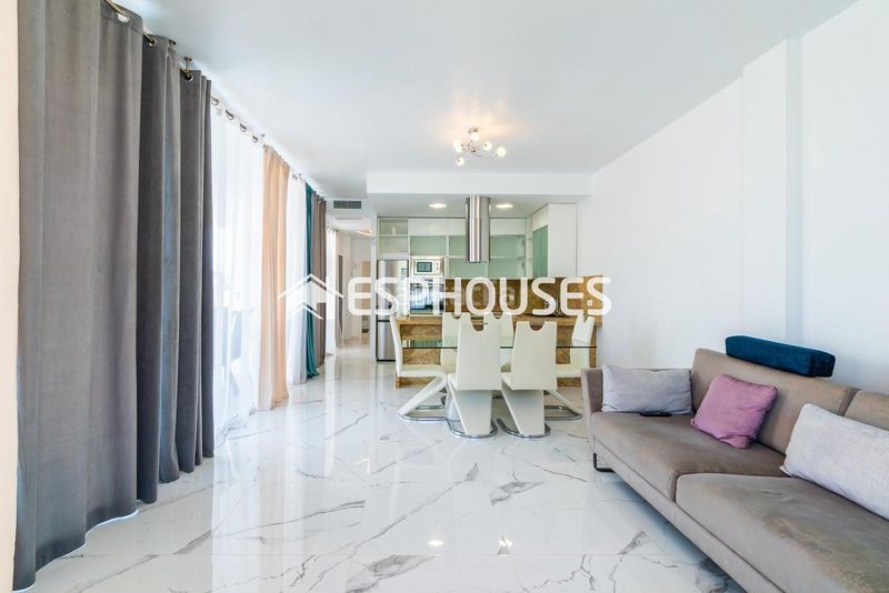 Foto a86e310d-c0bd-4f3e-9df0-124e15581ada. Chalet with pool in Los Almendros Orihuela