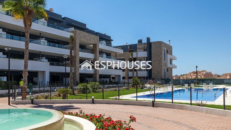 Foto 86fd3ece-57a1-44b7-89a9-3ad2972604f2. Planta baixa amb piscina a Playa Flamenca Orihuela
