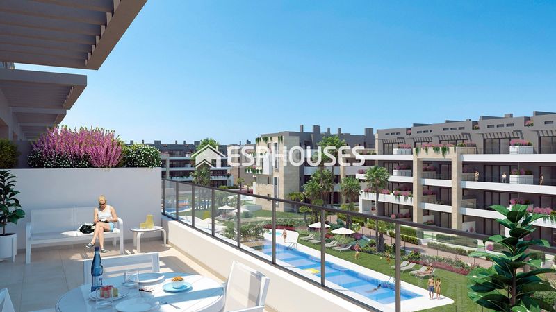 Foto cf4212bf-73c0-4d9f-a203-f543e4523047. Planta baixa amb piscina a Playa Flamenca Orihuela