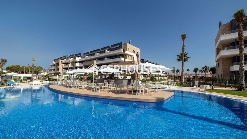 Foto d9121071-7639-4568-b9c0-c92af90d43bc. Planta baixa amb piscina a Playa Flamenca Orihuela