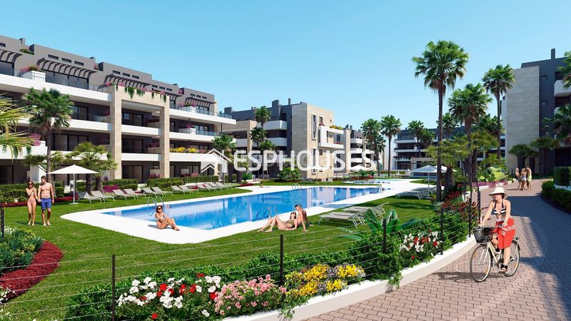 Foto f5720176-918c-4771-be72-2a826a780299. Planta baixa amb piscina a Playa Flamenca Orihuela
