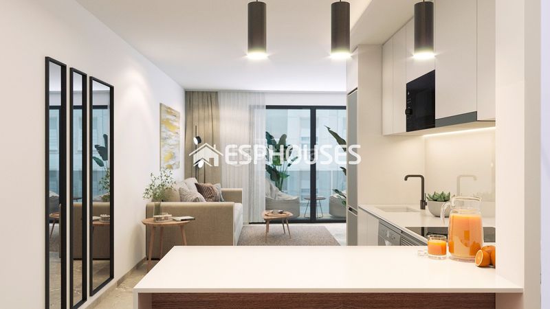 Foto f9349963-6a3d-4f18-abd4-83bf4e55186e. Apartament amb piscina a Centro - Muelle Pesquero Torrevieja