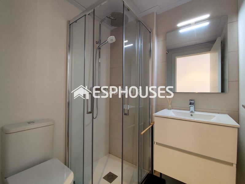 Foto ddda06f2-6ddd-4a36-877e-5d829401be50. Planta baixa amb piscina a Cox