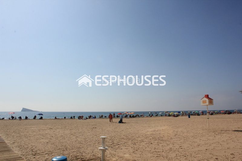 Foto 121d3bf5-1734-48e6-b7a2-10b2dc516764. Apartament amb calefacció piscina a Via Parque Benidorm