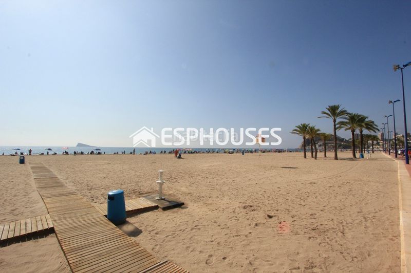 Foto 9017dd01-980c-4c6a-9f26-e09d98f7bcbd. Apartament amb calefacció piscina a Via Parque Benidorm