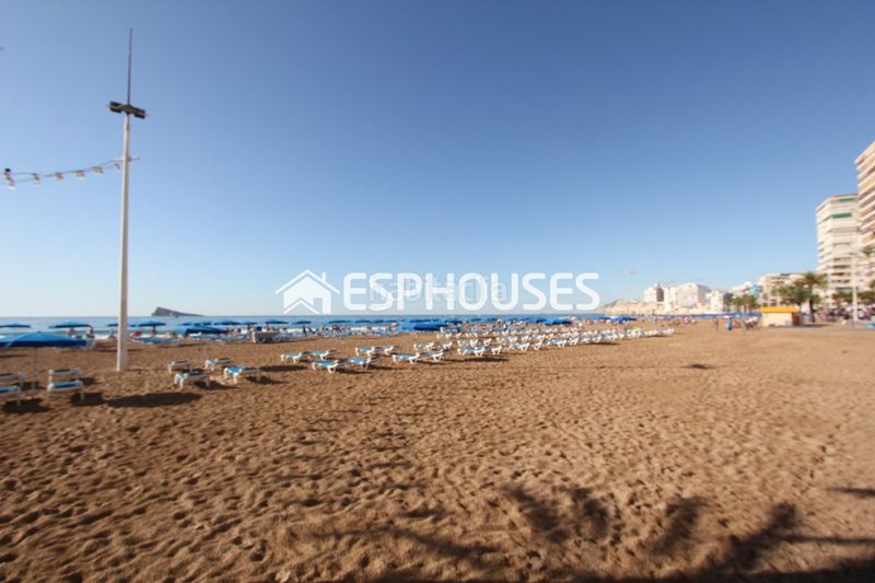 Foto e76c35f5-3a9f-4ce3-b189-a06f1b3a345b. Apartament amb calefacció piscina a Via Parque Benidorm