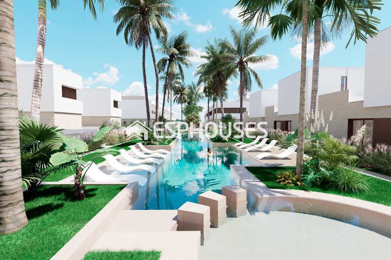Foto eaf2bf2b-6c7e-4609-9459-072d867596e2. Casa amb piscina a Las Lomas de Rame-Bahía Bella Alcázares (Los)