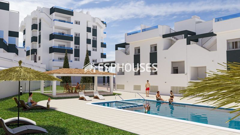 Foto f765e2a7-0637-4815-a040-78886daaa4e1. Àtic amb piscina a La Florida Orihuela