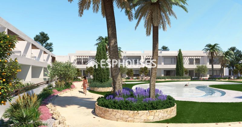 Foto 88b1033a-a223-4099-b271-cbd565981ef3. Planta baixa amb piscina a Playa de los Náufragos Torrevieja