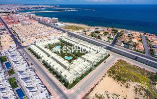 Ground floor in Playa de los Náufragos. Apartamentos en torrevieja a 250m del mar