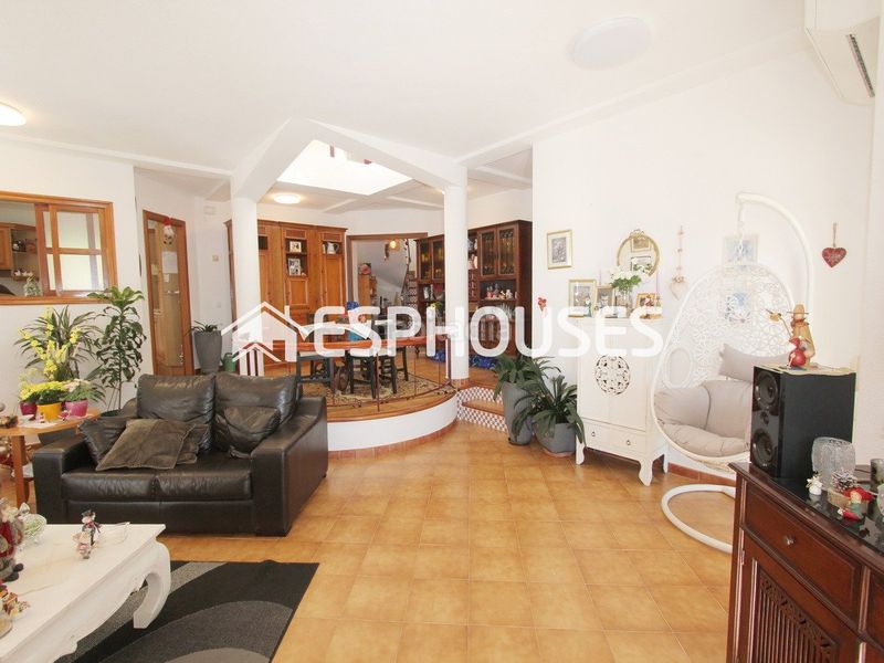 Foto 1b29a969-b6a5-4bcc-9059-b6cd6d8d1d2b. Xalet amb piscina a Altea la vella Altea