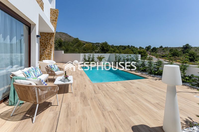 Foto d28e0710-788e-4df9-8d0e-0786d946f1b9. Chalet with pool in Golf Bahía Finestrat