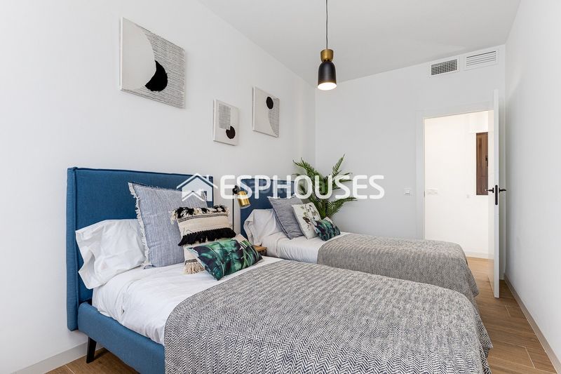 Foto dbeb2868-ed24-4ce3-9726-ccff0544861e. Chalet with pool in Golf Bahía Finestrat