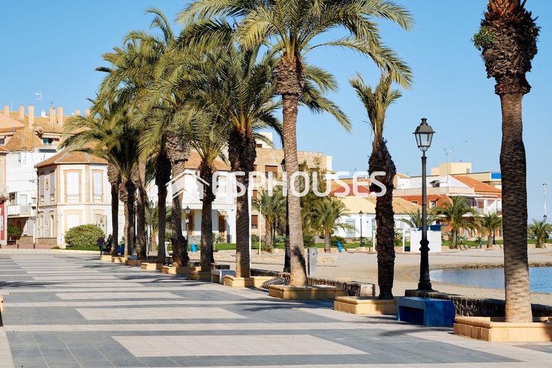 Foto e8f9618d-ba6d-417d-a501-dbe9711395f9. Xalet amb piscina a Centro Alcázares (Los)