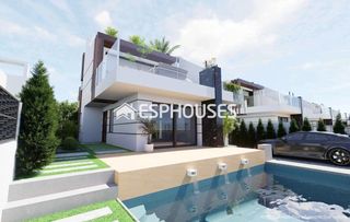 Xalet a Centro. Elegante villa en los alcázares, a 1000 m de la playa