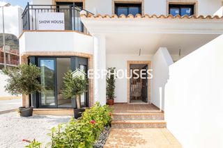 Casa a Cox. Casas adosadas en cox