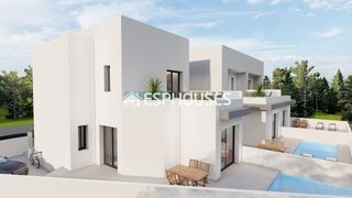 Xalet a Daya Nueva. Villa independiente de obra nueva en daya nueva con piscina priv