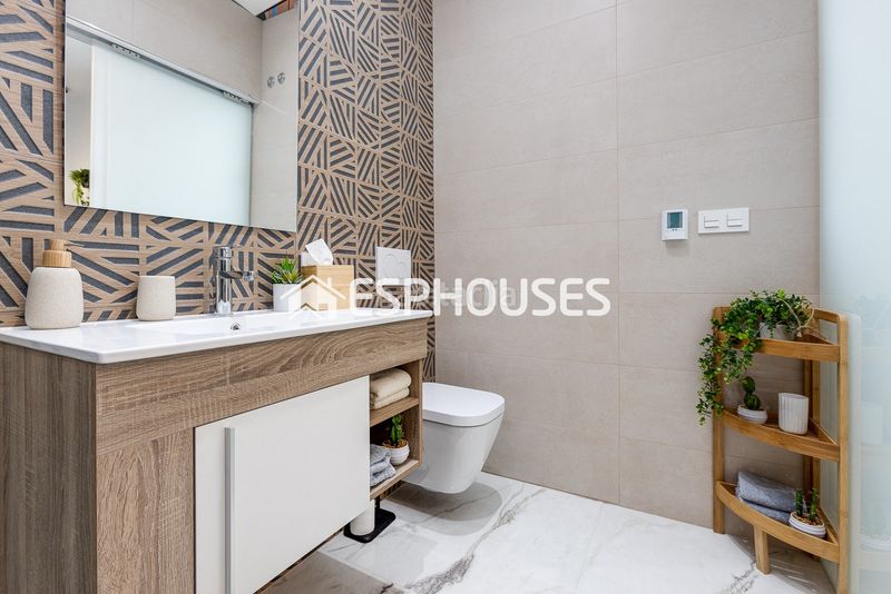 Foto 4f7bae0a-cc81-467e-a7c3-8f54f8da2e34. Ground floor with pool in San Miguel de Salinas