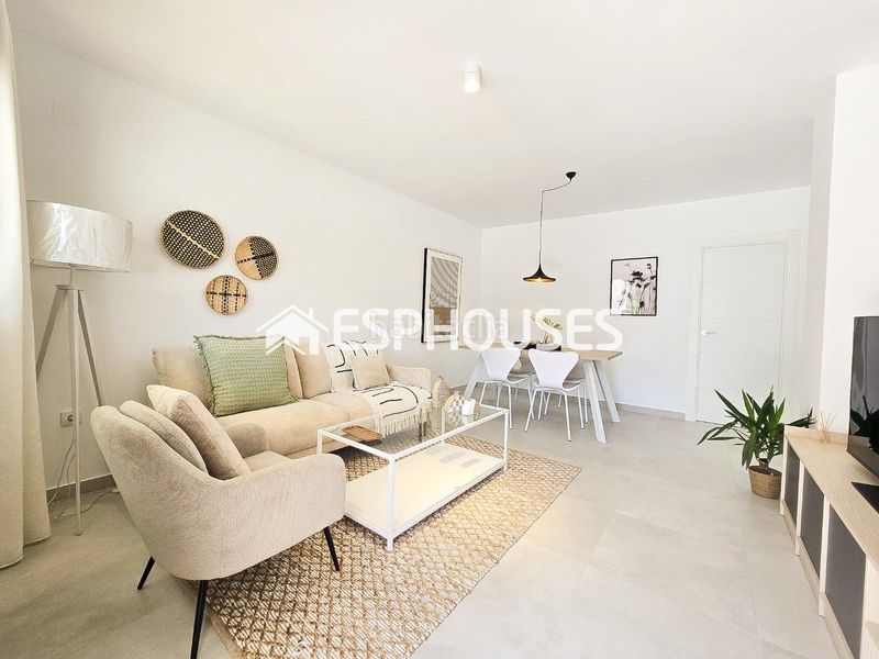 Foto fa7f3592-d9f1-4bd2-9418-8207e691fa15. Planta baixa amb piscina a Cox