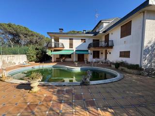 Haus  Carrer antoni gaud. Te ofrecemos en exclusiva esta casa espectacular  en el corazn