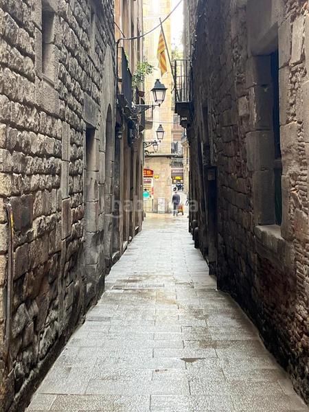 Foto ba9b906f-031f-4804-9b60-60c35eb82b2e. Local commercial dans Gòtic Barcelona