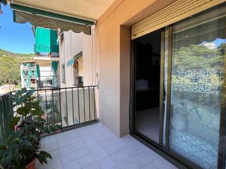 Pis  Carrer torrent roig. Piso en venta con inquilino