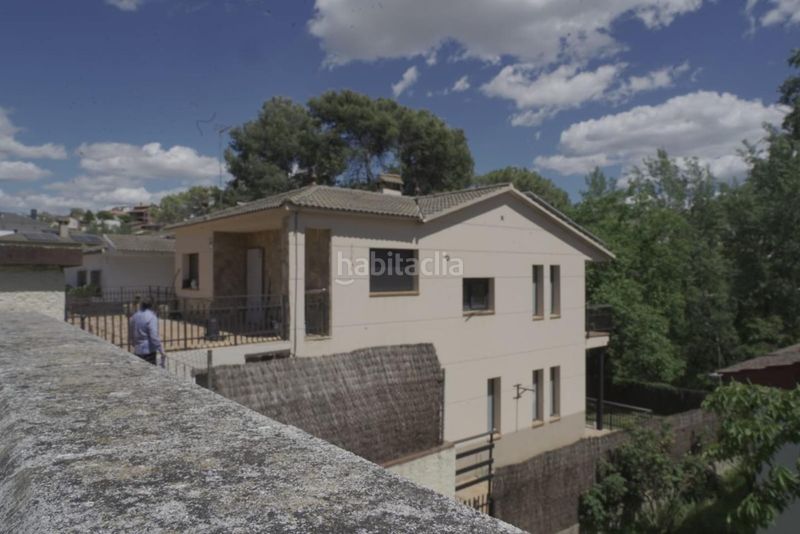Foto 2b77f05b-2184-4590-8189-b37d8c39b774. Casa amb aparcament a Lliçà d´Amunt