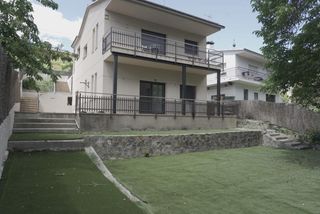 Casa  De les roselles. Espectacular casa en reforma eficiencia, diseño y naturaleza en