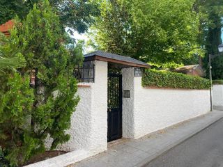 Casa  Gonzalo calamita. Okupada pendiente de lanzamiento