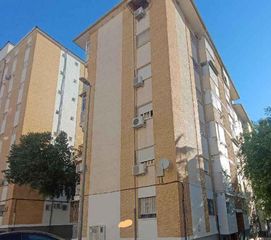 Etagenwohnung  Paseo virgen del rocío. Activo bancario en venta  inversores  piso alquilado