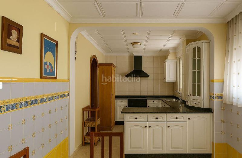 Foto ad5205aa-d69d-44c1-a5d4-34d4d3b35b64. Pis a Benaguasil