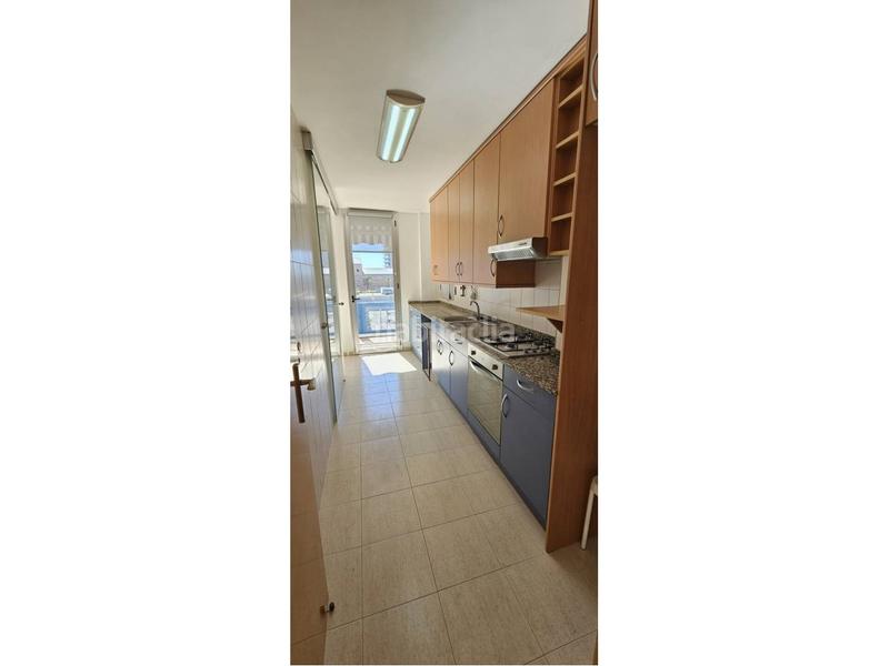 Foto 8791fdf8-ba8b-4fb7-a2f4-18072862f042. Appartement avec chauffage parking dans Port Badalona