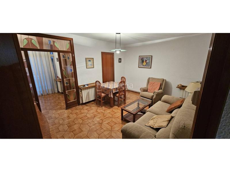 Foto c6bc57fe-93ab-4376-a245-45cc285f1285. Flat with heating in Puigfred Badalona