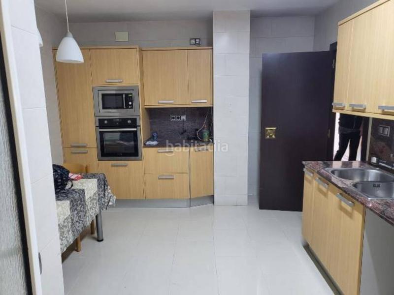 Foto cb5ac310-f146-4049-90c2-a28b09f19f54. Pis amb calefacció aparcament piscina a Progrés - Pep Ventura Badalona