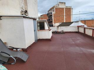 Pis  Calle montserrat. Atico de 3 habitaciones con terraza de 40 m2