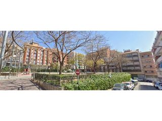 Local Comercial  Calle sardana. Gran local en bufala con posibilidad de cambio de uso !