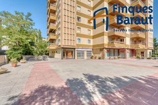 Local Comercial a Poble Nou-Olivar Gran. Local comercial reformado a pocos metros del centro de figueres