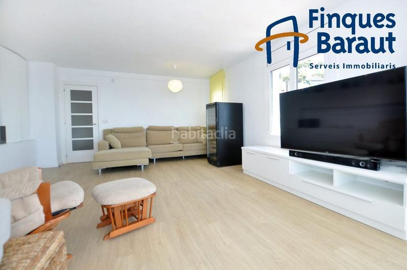 Foto 6fe5d250-7151-4324-93a4-b4d1868fd702. Piso apartamento primera linea de mar en playa de canyelles en Roses