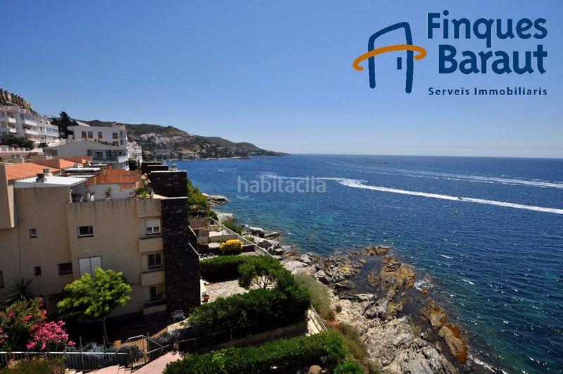 Foto 93c829c9-ace5-43f3-a3f5-c50d92d0b1b5. Piso apartamento primera linea de mar en playa de canyelles en Roses