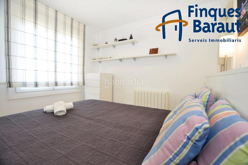 Foto f1564ec2-e2cf-4b26-a0b0-79be9e575745. Piso apartamento primera linea de mar en playa de canyelles en Roses
