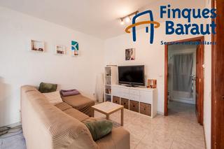 Casa a schiera in Carrer puigmal-f1 81. Casa adosada en venta en empuriabrava