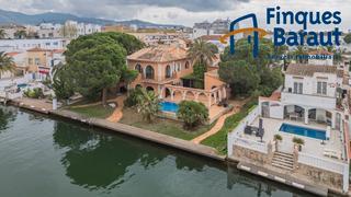 Xalet a Requesens. Exclusividad, amplitud y encanto en una de las mejores zonas de