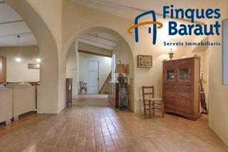 Masia a Carrer vilella 14. Casa rstica con encanto en el centro de peralada  espacio, car