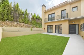 Casa aparellada a Palau-saverdera. Descubre la obra nueva que siempre has soado en  palau savarder