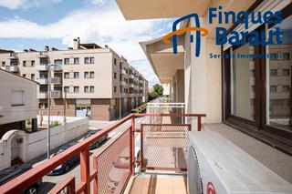 Appartement à Creu de la Mà. Tu nuevo hogar en figueres te está esperando! luminoso, práctico