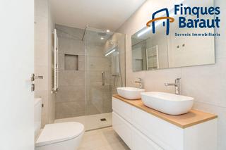 tic a Centre. Vive en el centro de figueres en un tico- dplex nico con terr